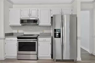 4702 Country Woods Ln, Greensboro, NC 27410 - Photo 16