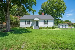 108 Jefferson St, Yadkinville, NC 27055 - Photo 1