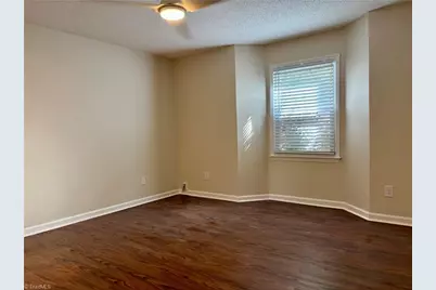 702 Glendale Drive, Greensboro, NC 27406 - Photo 8