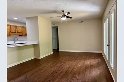 702 Glendale Drive, Greensboro, NC 27406 - Photo 4