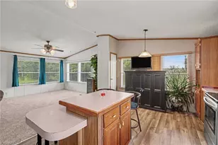 1060 Knobview Ln, Pilot Mountain, NC 27041 - Photo 12