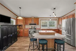 1060 Knobview Ln, Pilot Mountain, NC 27041 - Photo 16