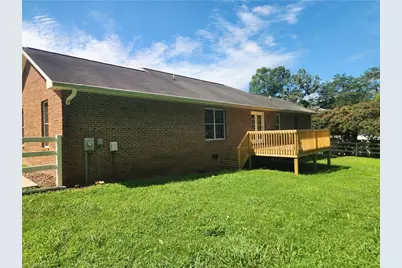134 Lauten Loop, Madison, NC 27025 - Photo 2