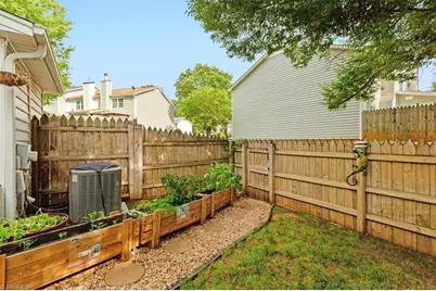 811 Ashebrook Drive #102, Greensboro, NC 27409 - Photo 32