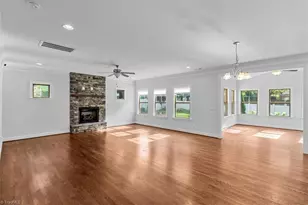 5722 Woodrose Ln, Greensboro, NC 27410 - Photo 6