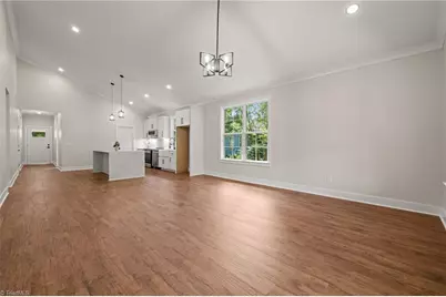 2549 Pinetop Avenue, Graham, NC 27253 - Photo 14