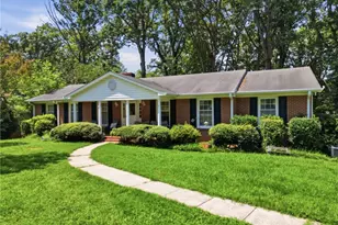1131 Barclay Terrace, Winston-Salem, NC 27106 - Photo 2