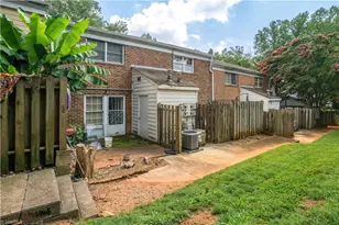 2811 Bleeker Sq, Winston-Salem, NC 27106 - Photo 4