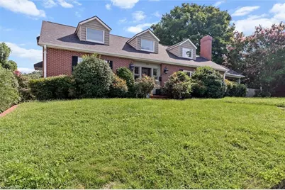 124 Orchard Street, Mount Airy, NC 27030 - Photo 2