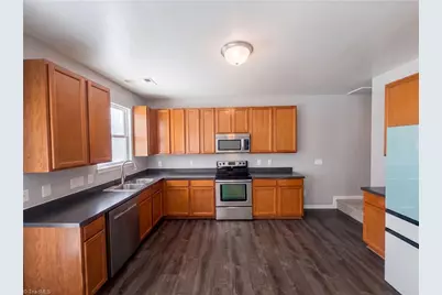 518 Macgregor Drive, Burlington, NC 27217 - Photo 2