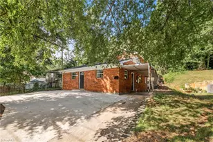 2117 Bowen Blvd, Winston-Salem, NC 27105 - Photo 2
