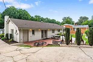 2918 New Hanover Dr, Greensboro, NC 27408 - Photo 36