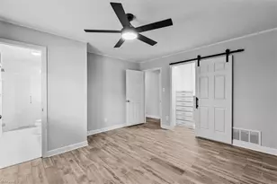 2918 New Hanover Dr, Greensboro, NC 27408 - Photo 24