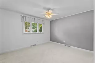 2918 New Hanover Dr, Greensboro, NC 27408 - Photo 30
