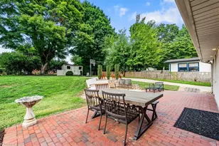 2918 New Hanover Dr, Greensboro, NC 27408 - Photo 34