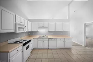 1340 Bayswater Dr, High Point, NC 27265 - Photo 6