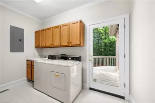 3810 Buncombe Dr, Greensboro, NC 27407 - Photo 38