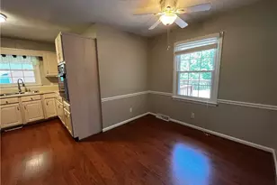 4704 Chesterton Dr, Greensboro, NC 27320 - Photo 12