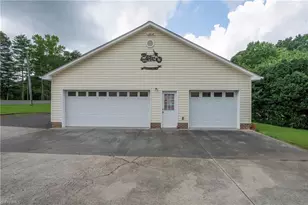 6355 Styers Ferry Rd, Clemmons, NC 27012 - Photo 36