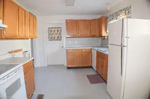 340 Marion St, Mount Airy, NC 27030 - Photo 6