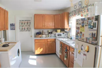 340 Marion Street, Mount Airy, NC 27030 - Photo 12