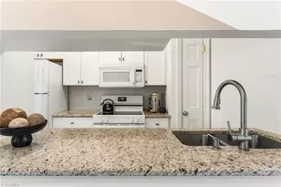 1700 N Elm St, Greensboro, NC 27408 - Photo 6