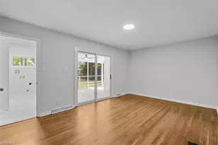 3008 W Cornwallis Dr, Greensboro, NC 27408 - Photo 28