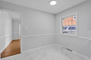 3008 W Cornwallis Dr, Greensboro, NC 27408 - Photo 24