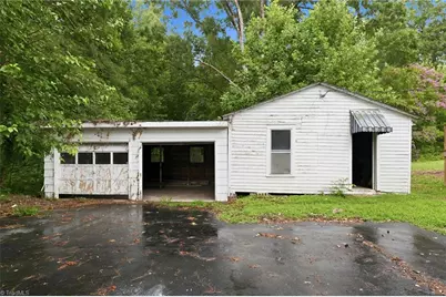 1011 4th Street, Eden, NC 27288 - Photo 34