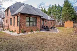 1106 Double Oaks Rd, Greensboro, NC 27410 - Photo 28