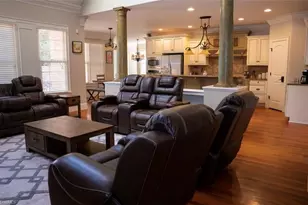 1106 Double Oaks Rd, Greensboro, NC 27410 - Photo 10