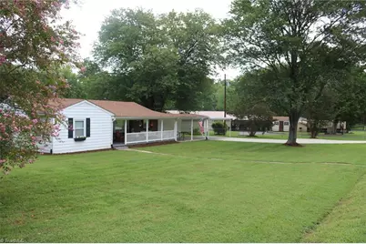 106 Mohawk Drive, King, NC 27021 - Photo 2