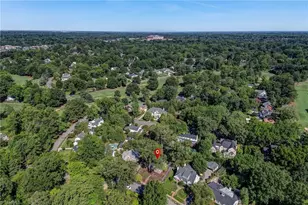 812 Dover Rd, Greensboro, NC 27408 - Photo 4