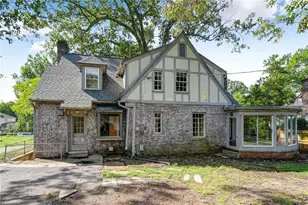 812 Dover Rd, Greensboro, NC 27408 - Photo 32