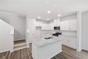 3916 Sedgefield Grn Pl, Greensboro, NC 27407 - Photo 8