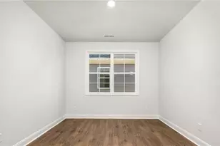 208 Mary Montrose Blvd, Jamestown, NC 27282 - Photo 6