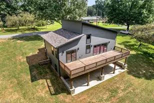168 Robinhood Rd, North Wilkesboro, NC 28659 - Photo 4