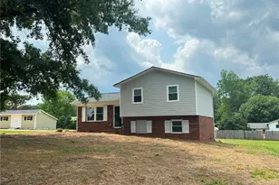 115 Robert Dr, State Road, NC 28676 - Photo 1