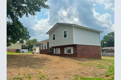 115 Robert Drive, State Road, NC 28676 - Photo 4