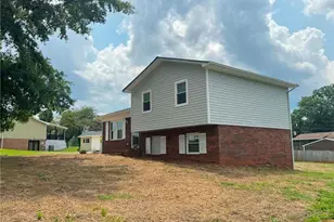 115 Robert Dr, State Road, NC 28676 - Photo 4