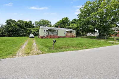 809 Arthur Avenue, High Point, NC 27263 - Photo 2