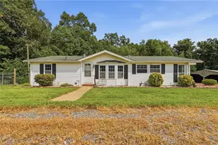 3028 Quaker Church Rd, Pinnacle, NC 27043 - Photo 2
