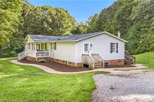 238 Pilgrim Ridge Rd, Wilkesboro, NC 28697 - Photo 2