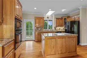 1148 Town N Country Dr, Wilkesboro, NC 28697 - Photo 12