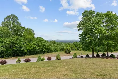 1148 Town N Country Drive, Wilkesboro, NC 28697 - Photo 42
