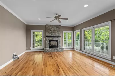 1148 Town N Country Drive, Wilkesboro, NC 28697 - Photo 6