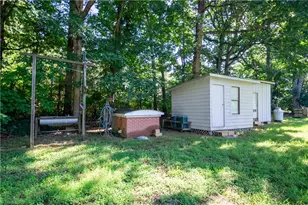 942 Clyde Underwood Rd, Siler City, NC 27344 - Photo 10