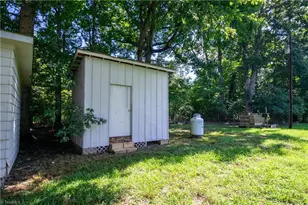 942 Clyde Underwood Rd, Siler City, NC 27344 - Photo 10
