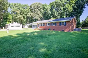 942 Clyde Underwood Rd, Siler City, NC 27344 - Photo 2