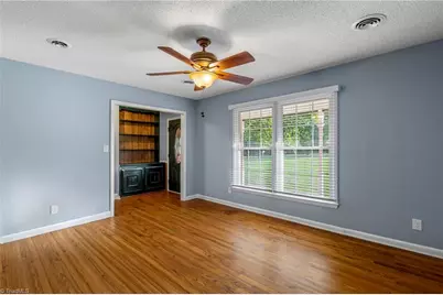 3931 Manila Road, Greensboro, NC 27406 - Photo 6